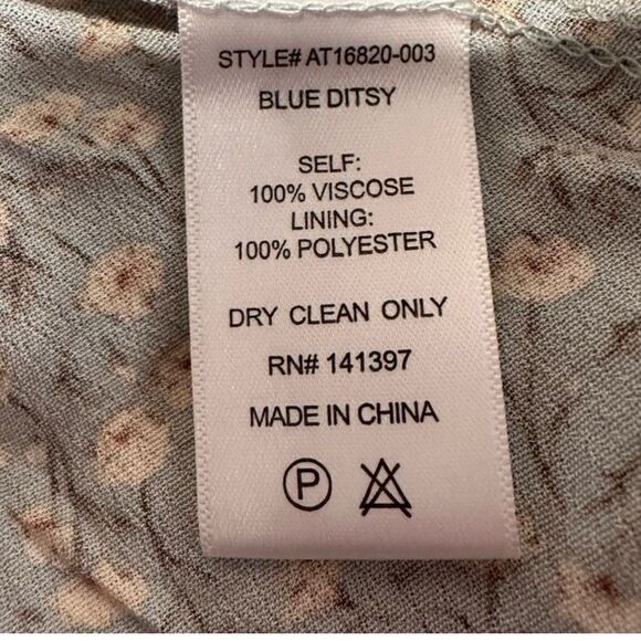 ASTR Blue Ditsy Floral Top NWT Size XL - Picture 6 of 6